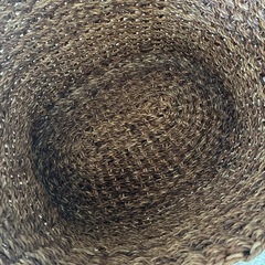 無印良品　と　ハンガー　大きなカゴ　廃盤品　中古の画像