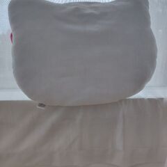 ハローキティクッションの画像