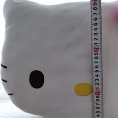 ハローキティクッションの画像