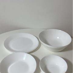 ホワイト食器セットの画像
