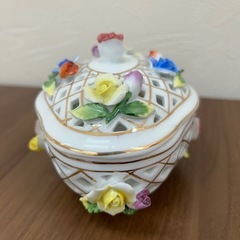 ポプリポット　小物入れ　陶器　花柄の画像