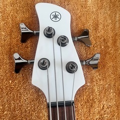 YAMAHA ベースの画像