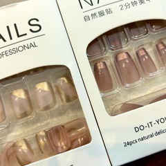 23点ネイルチップ・付け爪 セット 24個入り多数　ネイルシール　フットネイル ネイルシールの画像