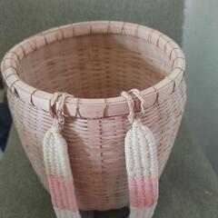 ミニ背負い籠　竹籠　民芸品　小物入れ 幅21×21cm 高さ 24cmの画像