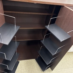リユースのサカイ東金店　扉付き本棚　TJ13379の画像