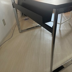 パソコン用デスクの画像