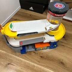 トミカプラレール　Wアクショントミカビルの画像