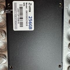 ★高速SSD　256G（中古）　USB外付けキット付属の画像