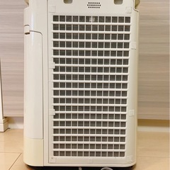 SHARP 空気清浄加湿器　KC-F70-Wの画像