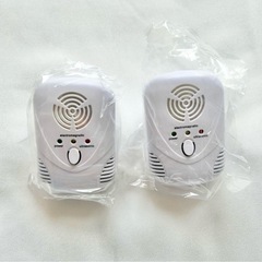 【新品箱付き】　ネズミ駆除2個セット　超音波　コンセントの画像