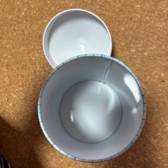 ムーミンの缶の画像
