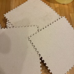 ニトリ　洗えるやわらか起毛のジョイントマットの画像