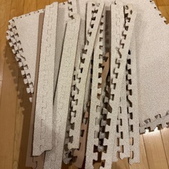 ニトリ　洗えるやわらか起毛のジョイントマットの画像