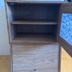 リビングチェストの画像
