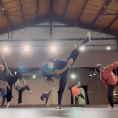 趣味でも、本気でも、自分のスタイルで学べるコンテンポラリーダンスオープンクラスの画像