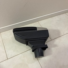 ドリンクホルダー　肘置きの画像