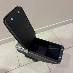 ドリンクホルダー　肘置きの画像