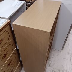 リユースのサカイ栃木店★ジモティ割あり★  本棚 ベージュ W59×D29.5×H89 クリーニング済み TC9803の画像
