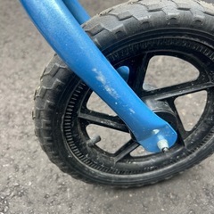 キックバイク　ストライダー　青の画像
