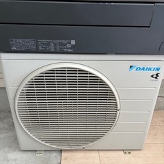 ✨オシャレなウッドパネル✨【中古美品】ダイキン ルームエアコン 2021年式 F22YTSXSK リソラが格安出品 主に6畳用 100V DAIKIN の画像