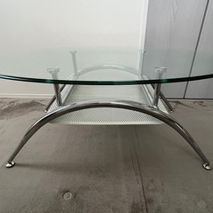 ガラステーブルの画像