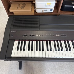 Roland piano 2000  電子ピアノ　76鍵盤　楽器　の画像