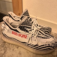 Yeezy Boost 350 V2 ホワイト/ブラック/レッドの画像