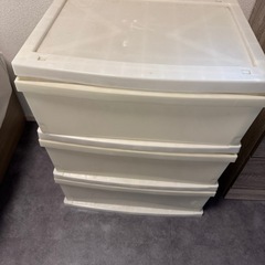 衣服収納ケース(プラスチック)の画像