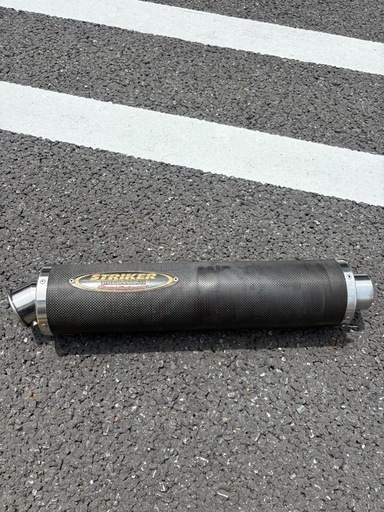 ストライカー　マフラー