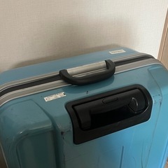スーツケースの画像