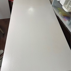 IKEA ダイニングテーブル（4から6）の画像