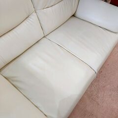 レザー調 コンパクトソファ 2人掛け クリーム 合革 の画像