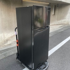 f●■Hisenseハイセンス・ノンフロン冷凍冷蔵庫120L【HR-B12J1B】高年式2023年製・ブラック・2ドアの画像