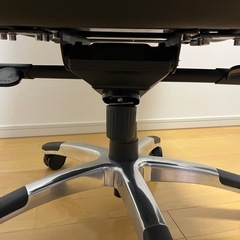 AKRacing Premium カーボンブラック ゲーミングチェアの画像