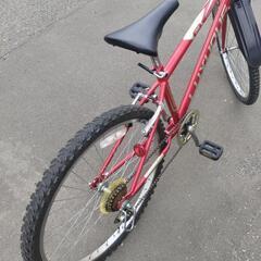 26インチ 🚲 中古 マウンテンバイク 10,800円 🔁6段切替 💡ライト付 新規防犯登録料コミ835 の画像