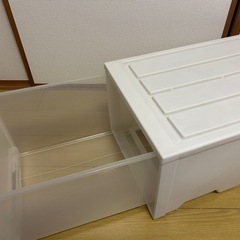 衣装ケース（4つ）の画像