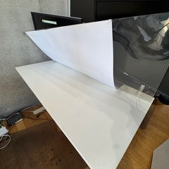 無料 ディスプレイ、デスク、アーム セットの画像