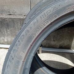 18インチ  225/45R18 タイヤ2本 の画像