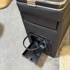 コンソールボックス　
ミニバンクラスの画像