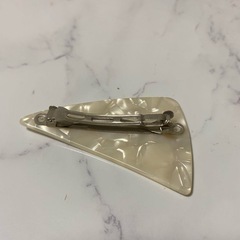 バレッタ　ホワイト　ニュアンスカラーの画像