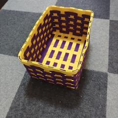 四角カゴ(紫)の画像