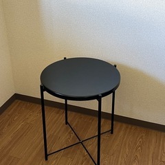 【7/28(月)まで】 IKEA サイドテーブル GLADOM グラドム トレイテーブル ブラックの画像