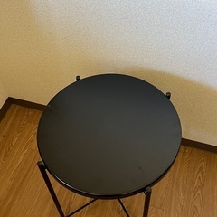 【7/28(月)まで】 IKEA サイドテーブル GLADOM グラドム トレイテーブル ブラックの画像