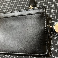 3coins リール付きマルチカードケースの画像