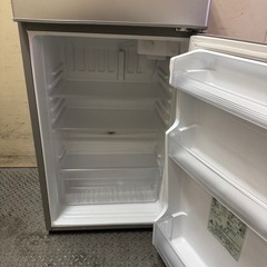 東W01 AQUA 冷凍冷蔵庫 AQR-111D 2ドア冷蔵庫 2015年製 の画像