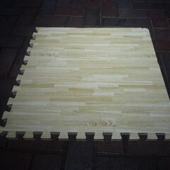 大判 ジョイントクッションマット 16枚セット 61x61cm サイドパーツ付き ジョイントマット クッションマット 札幌市東区 新道東店の画像