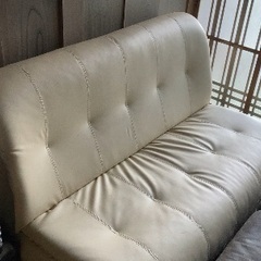 白いレザーのソファー🛋️の画像
