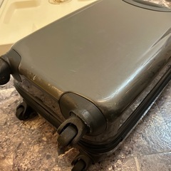 スーツケース差し上げますの画像