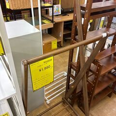 【ジャングルジャングル深井店】★木製ハンガーラック　茶　ブラウン　ハンガー　衣類収納　家具　クリーニング済　堺市（中区 堺区 東区 西区 南区 北区）和泉市 河内長野市 富田林市 松原市 狭山市 　深井　【FU2484】の画像