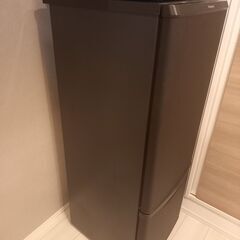 【パナソニック】冷蔵庫　1～2人暮らし用（マットビターブラウン）の画像